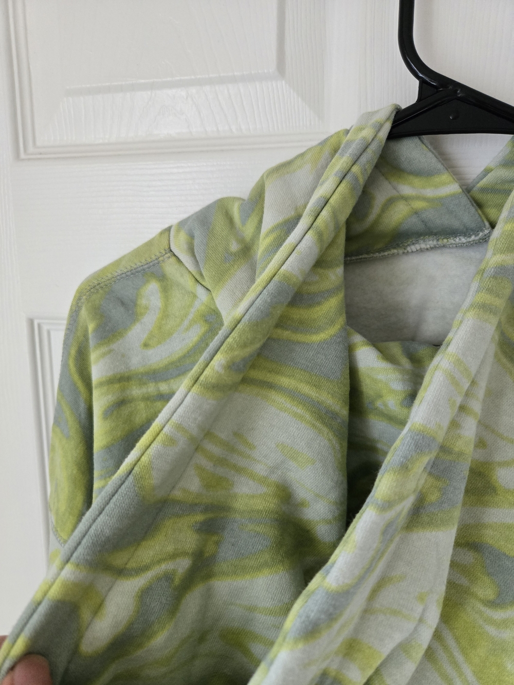 wild fable Green Tie-Dye Cropped Hoodie XL Raw Hem Cozy Athleisure - Picture 9 of 10